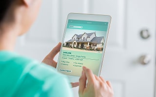 How Should Sellers Price Their Homes to Attract Buyers While Maximizing Value in Mississippi?